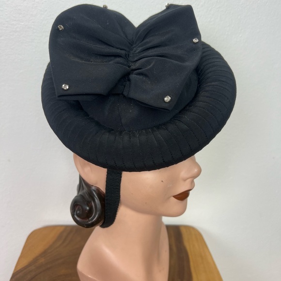 1940’s Vintage Black Faille Rhinestone Butterfly Women's Tilt Beret Cocktail Hat - Picture 8 of 16
